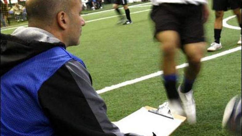 Kevin Kaye je ves čas pazil, da so se upoštevala pravila za vpis v Guinnessovo k