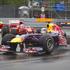 Sebastian Vettel (Red Bull) je pred prekinitvijo in postanki vodil pred Fernando