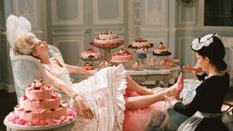 Marija Antoaneta med kilogrami sladkorja. 