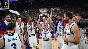 Finale Eurobasket, Slavje