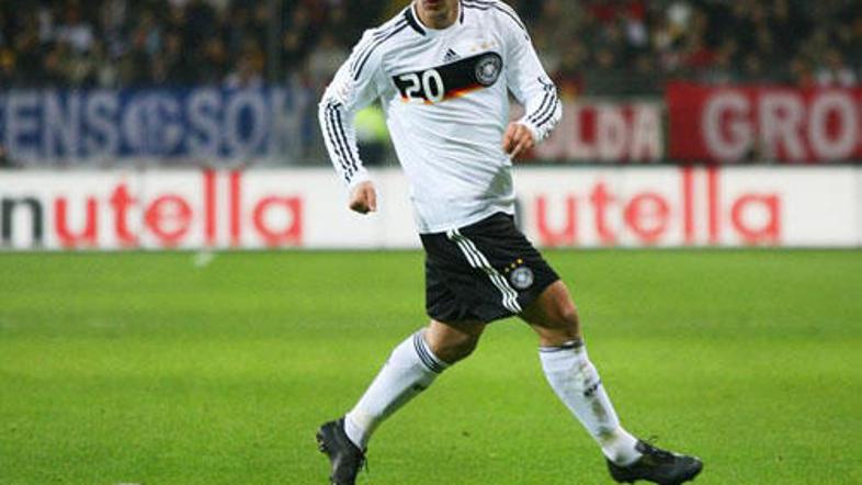 Podolski pravi, da ne misli več greti klopi.