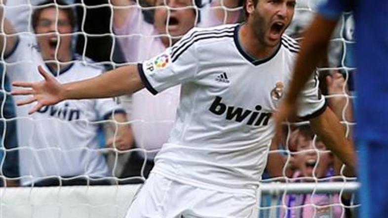 real madrid valencia higuain