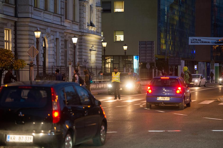 Jutranja prometna konica v Kranju | Avtor: Anže Petkovšek