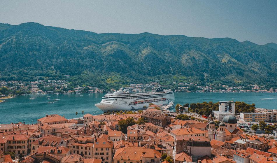 Doplačila zaračunavajo tudi slovenske agencije - kakšne so vaše pravice?