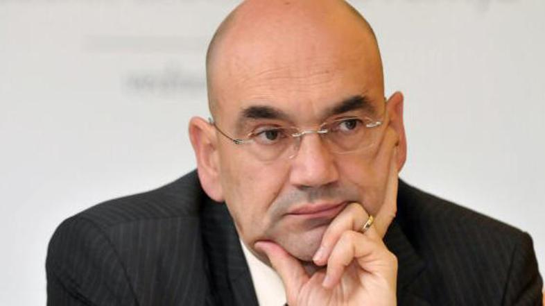 "Vse odločitve sem sprejemal skladno s predpisi in v dobro banke. Zato me odloči