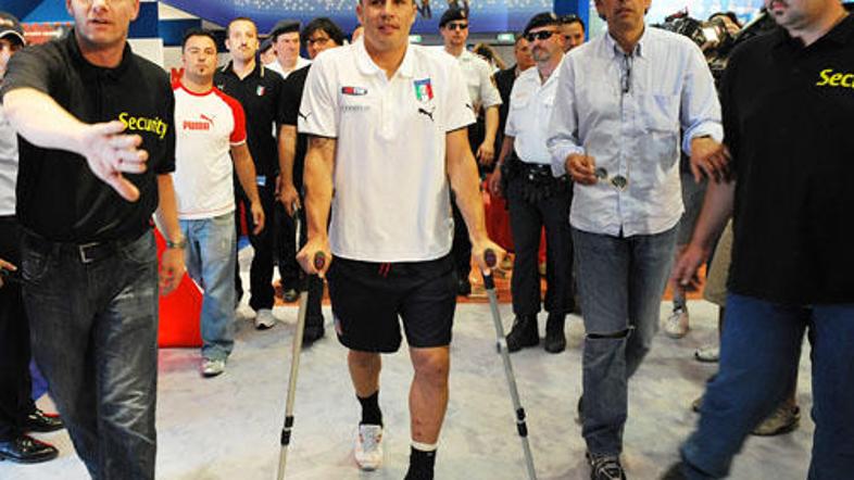 Fabio Cannavaro je prestal operacijo poškodovanega gležnja.