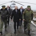 Putin z obrambnim ministrom na vojaških vajah