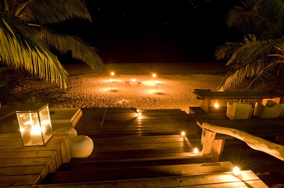 Место релакса. Вечер на пляже Райский остров. Место для релакса. Романтичные места ночью. Релакс на острове.