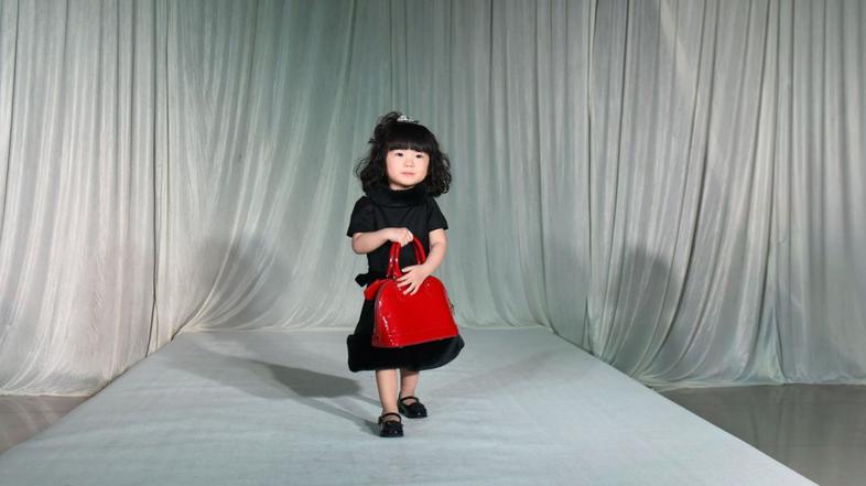 Modna revija za dvoletnico