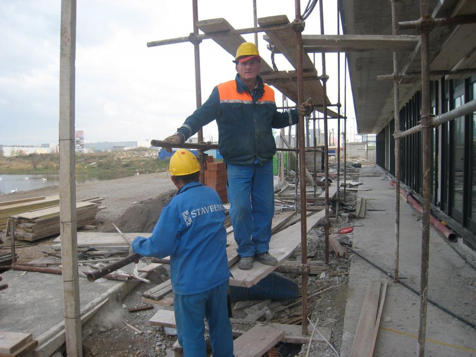 Slovenija 26.11.12, koper, stavbenik, delavci, stecaj, gradbeniki, gradbinci, gr | Avtor: Žurnal24 main