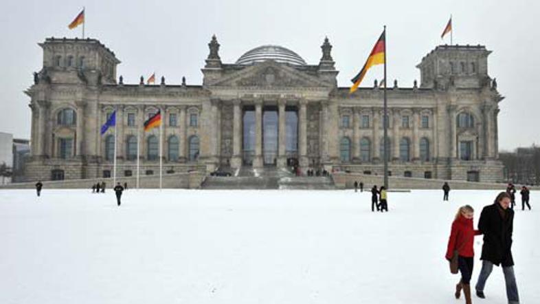 Grožnje islamskih skrajnežev naj bi vplivale na odločitev Nemčije o pošiljanju v