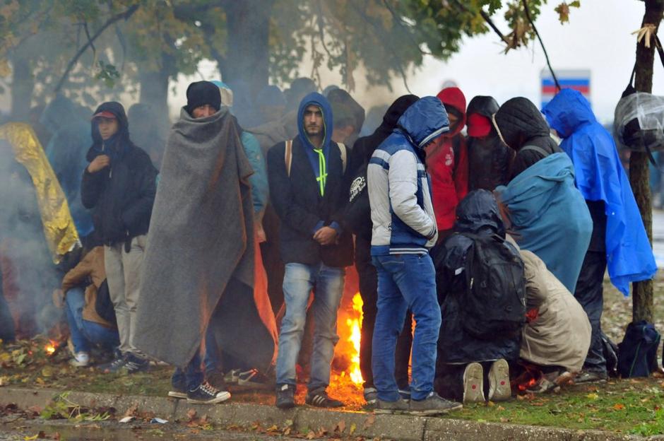 Begunci pred slovensko mejo | Avtor: EPA