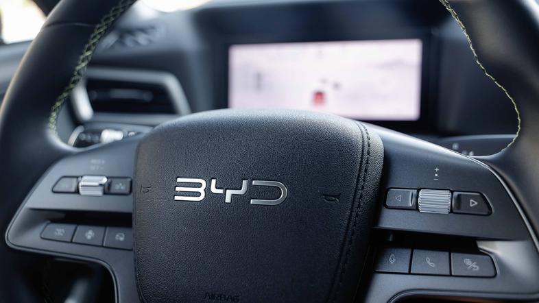 BYD ATTO 2 DM-i