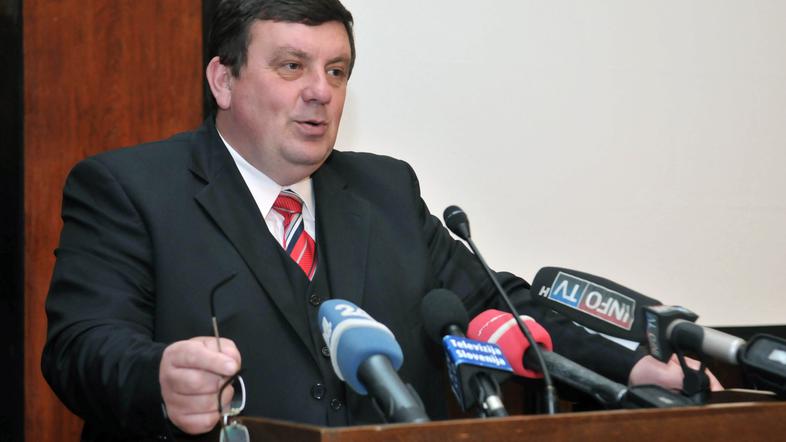 Samo Fakin je včeraj dobil podporo poslancev državnega zbora za drugi mandat na 