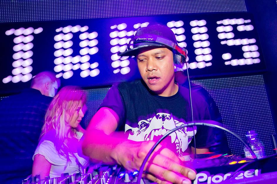 DJ Chuckie ukradel šov noremu Jokerju