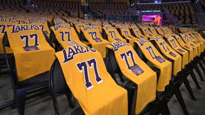 Luka Dončić dres 77 lakers