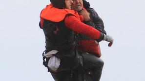 Plevnika so po pristanku privedli na policijsko postajo.