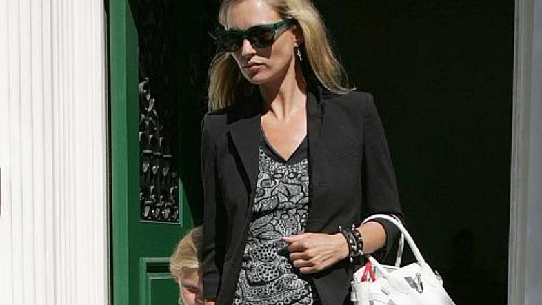 Kate popikana od bolh? Tudi to je možno!