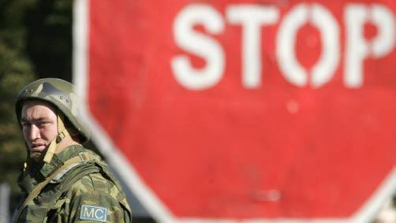 Podobni primeri so se v azerbajdžanski vojski že zgodili. Januarja lani sta dva 