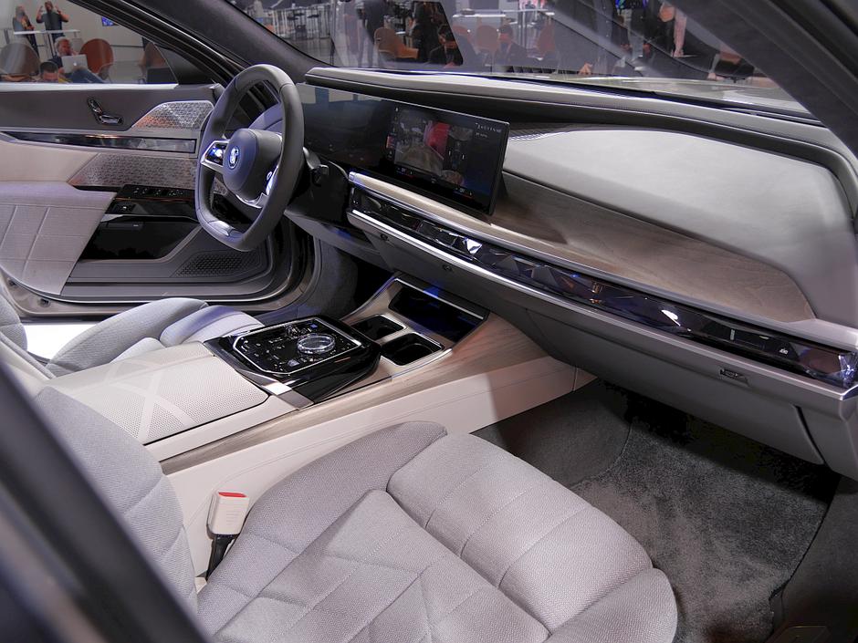 BMW serije 7, i7 | Avtor: Matija_Janežič