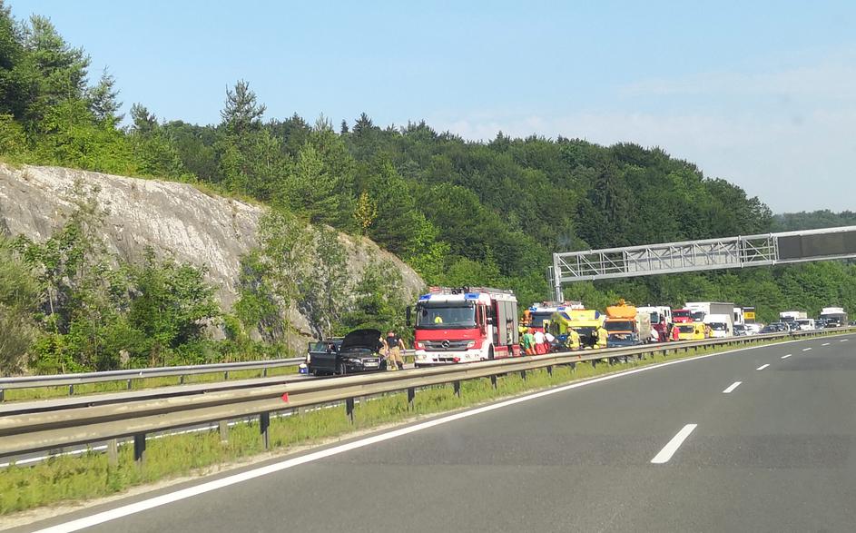 prometna nesreča dolenjska avtocesta