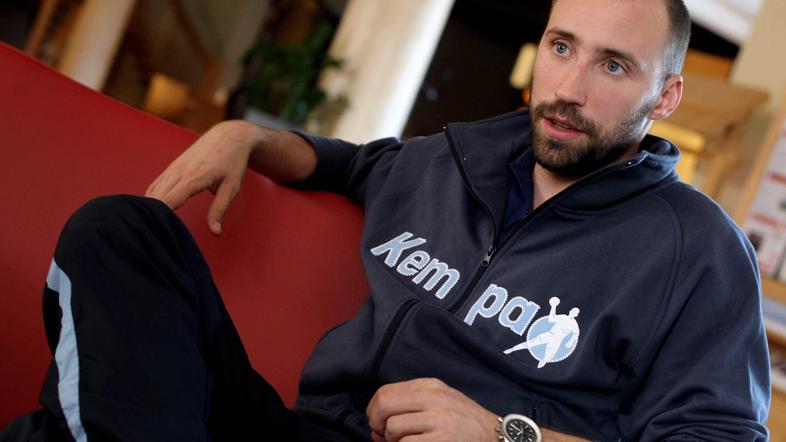 Vid Kavtičnik v Linzu ne bo igral, kljub temu pa je bil s soigralci na Rogli. © 