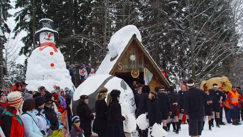 Smuk za trofejo svinjska glava, ki poteka že 41. leto na Črnem vrhu nad Jesenica