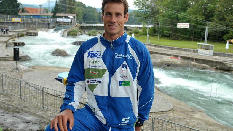 Jure Meglič le še čaka, da se tekma začne. (Foto: Anže Petkovšek)