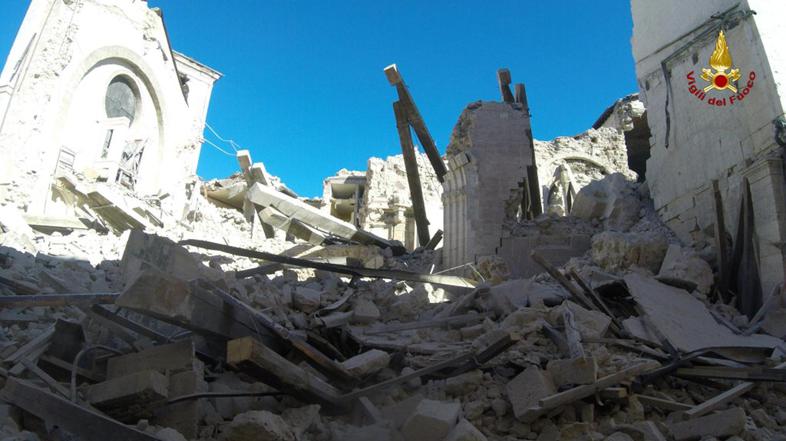 Popotresni sunki v Italiji