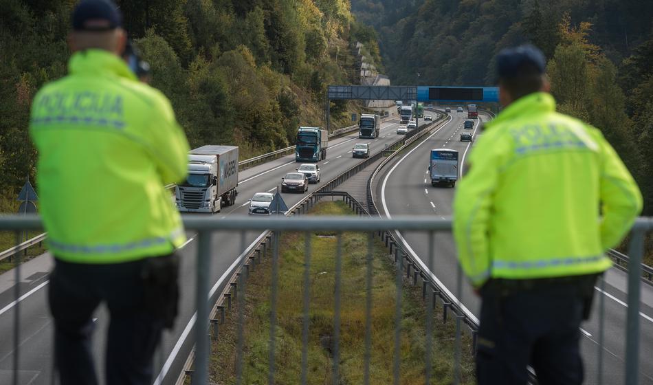Vozniki, pozor: Policisti bodo te dni poostreno prežali na vas