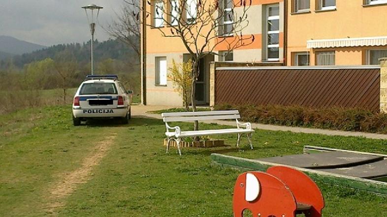 policisti nepravilno parkiranje