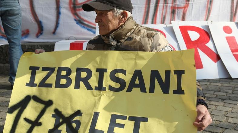 ljubljana26.02.09, Manifestacija ob 17. obletnici izbrisa, izbrisani, presernov 