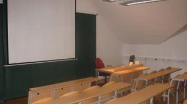 Učilnica na gimnaziji Moste.