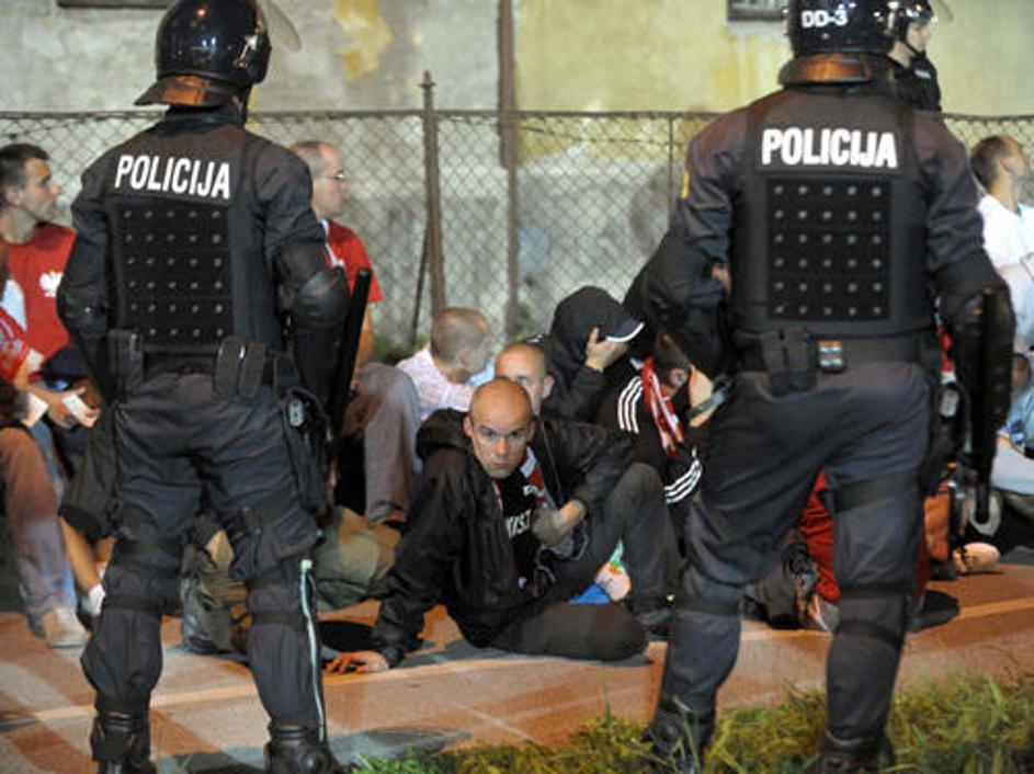 Slovenska policija sodeluje z varnostnimi organi različnih držav. (Foto: Reuters