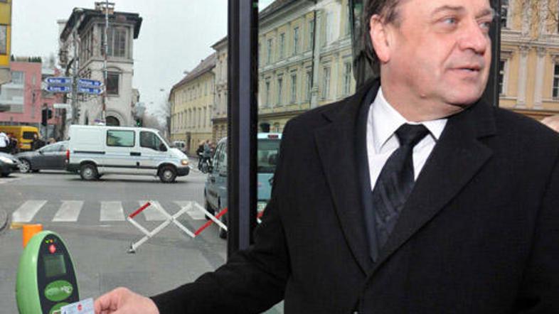 Zoran Janković na mestnem avtobusu LPP