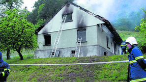 Lastnica je bila med izbruhom požara v hiši,  zastrupitev z ogljikovim monoksido