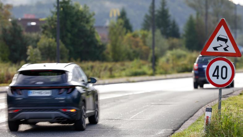 promet, spolzko vozišče