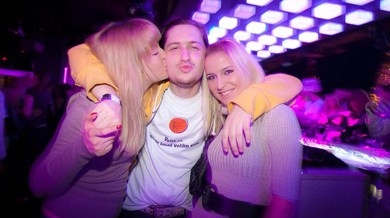 Sredin hip hop v klubu Top