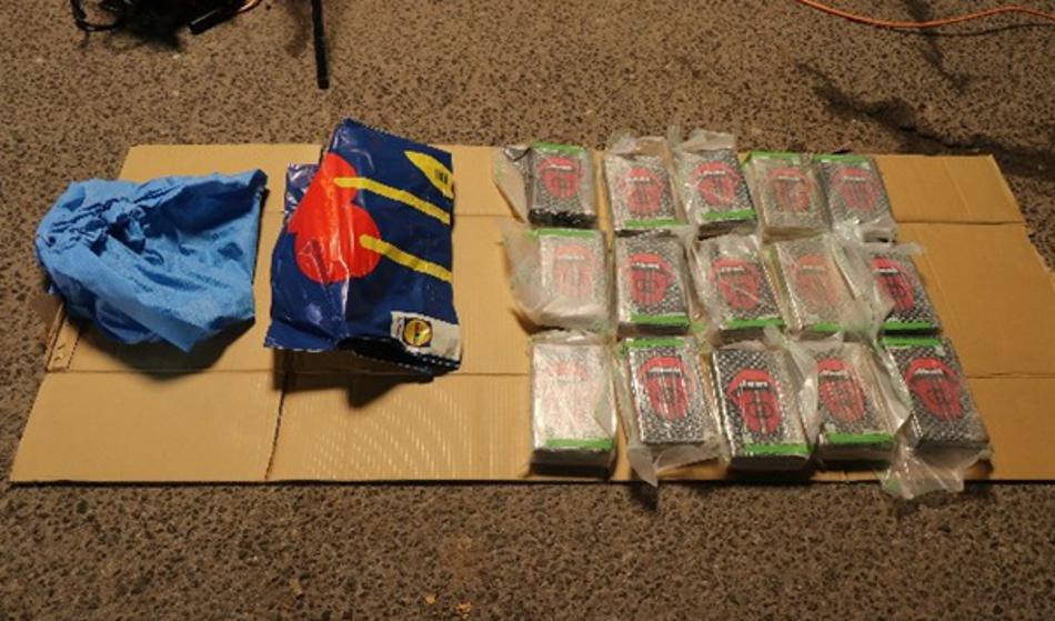 Kriminalisti med potjo na malico zasegli 30 kilogramov kokaina