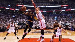 LeBron James Jonas Valančiunas Toronto Raptors Cleveland Cavaliers