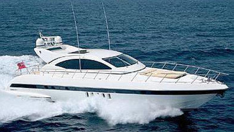 Mangusta 72 ni samo lepa, temveč tudi udobna in hitra jahta.