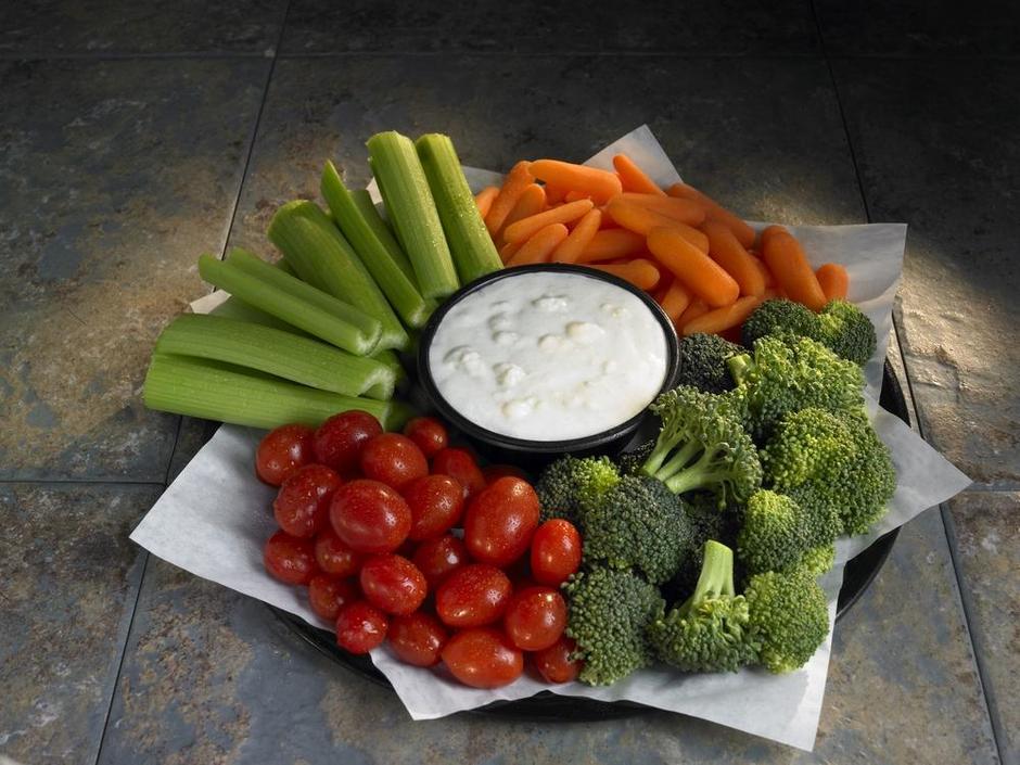 Bogat vir folne kisline v hrani so paradižnik, brokoli, cvetača, korenček in zel | Avtor: Žurnal24 main