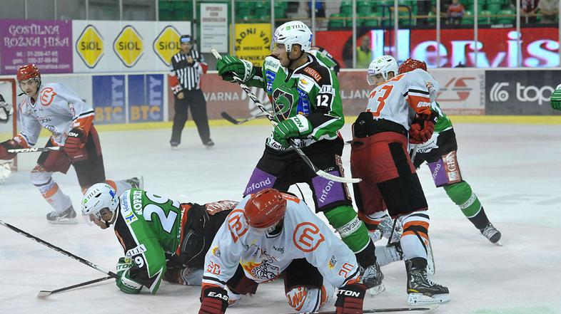 Ropret Peter Šachl Olsson Tilia Olimpija Acroni Jesenice