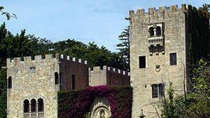 V Galiciji rojeni Franco je v palači v bližini La Corune pogosto preživljal pole