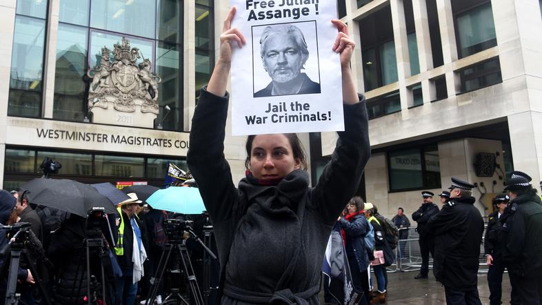 Assange - shod v podporo - London