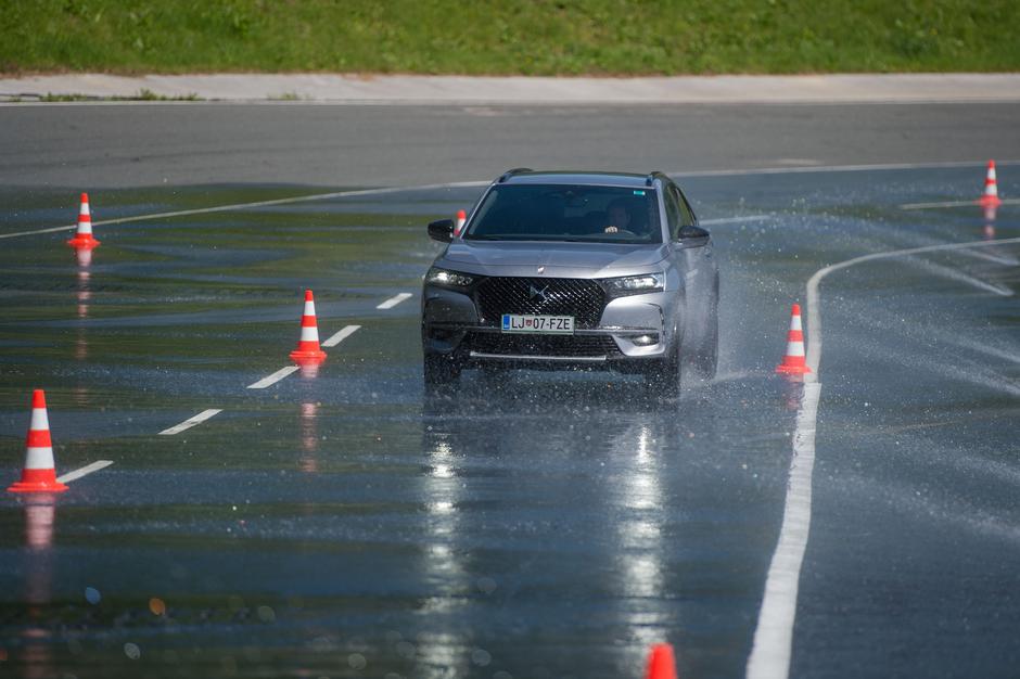 DS7 | Avtor: Anže Petkovšek