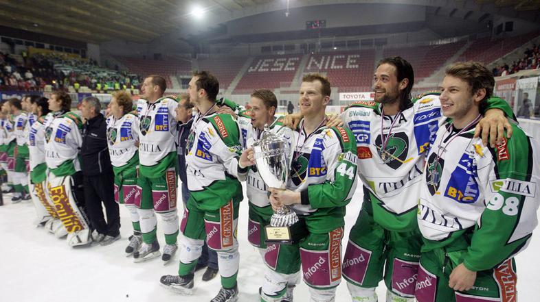 tilia olimpija prvak prvaki slavje jesenice fraser cole smirnov
