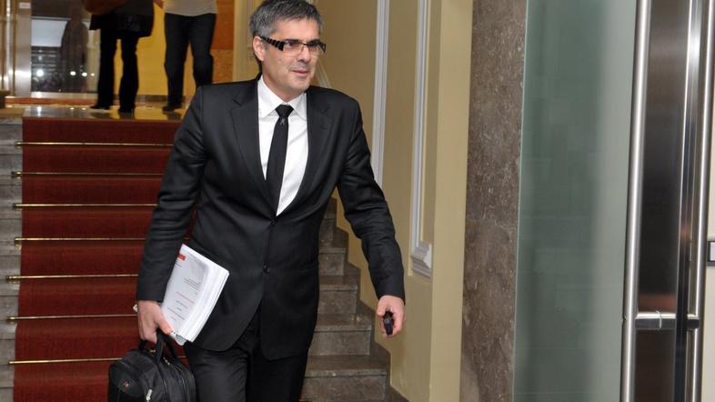 Dorijan Marušič , minister za zdravje 