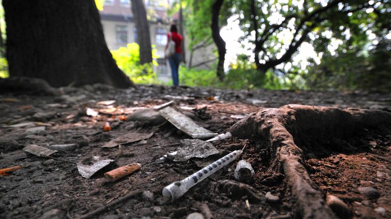 ljubljana 21.09.09, igla, narkomanska igla, narkomani, narkoman, droge, zasvojen