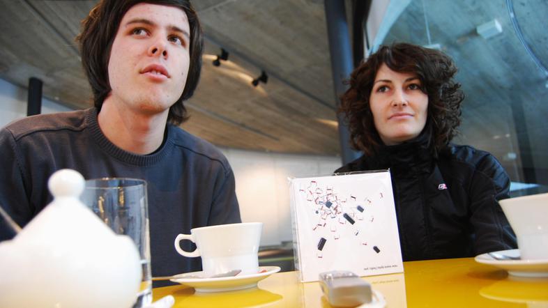 Rok in Urša sta sama svoja mojstra. Inštrumente, s katerimi se predstavljata nar